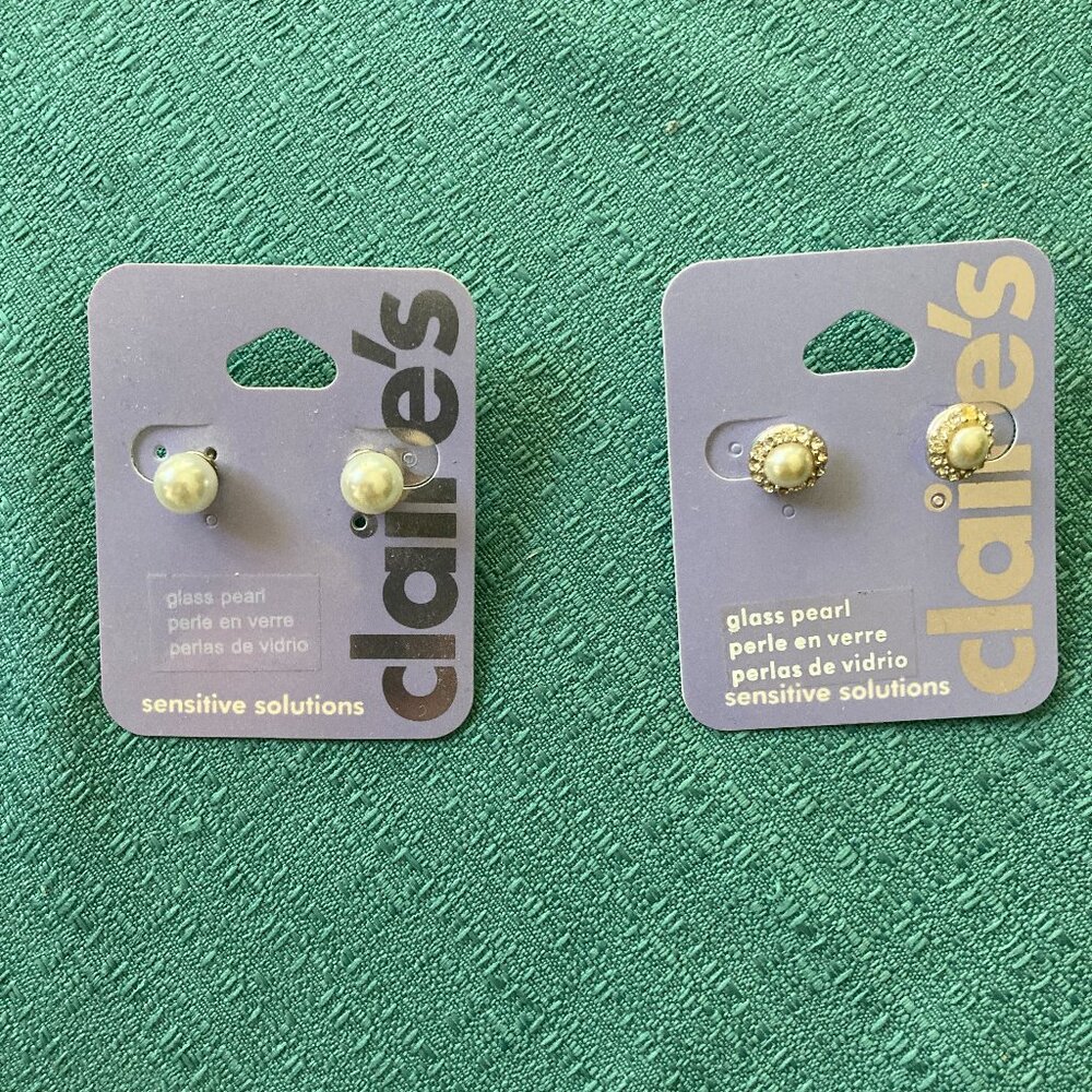 2 sets Glass pearl studded earrings - Fashion - Sensitive solutions